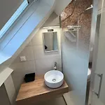 Maison Bord De *